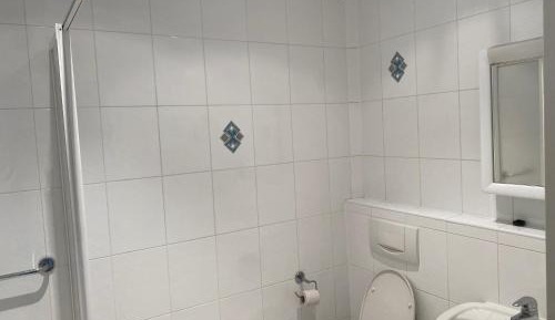 Twin Room with Private Bathroom
