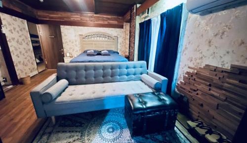 Superior King Suite
