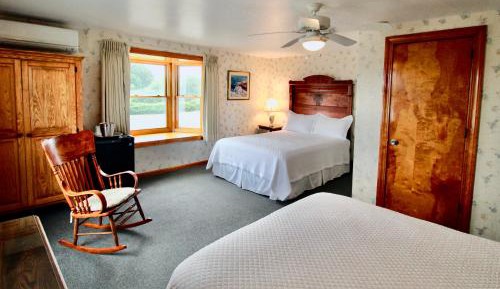 Queen Room with Garden View