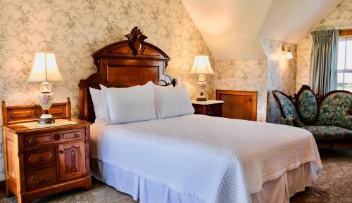 Queen Room with Sea View