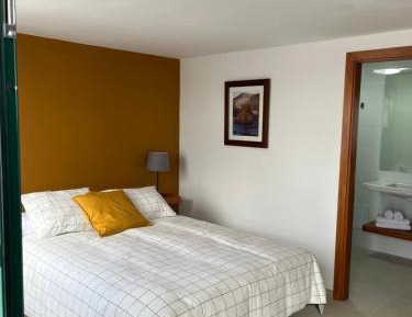 Queen Suite with Pool View