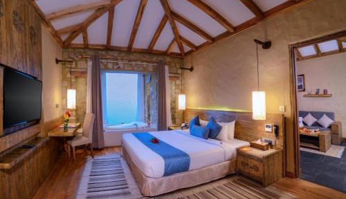 Junior Suite with Mountain View