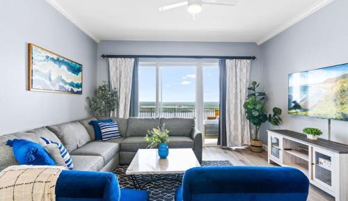 Apartment with Lake View