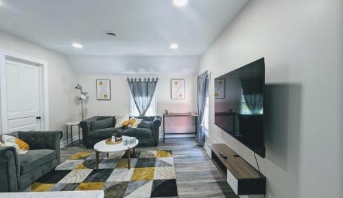 Apartment with Garden View