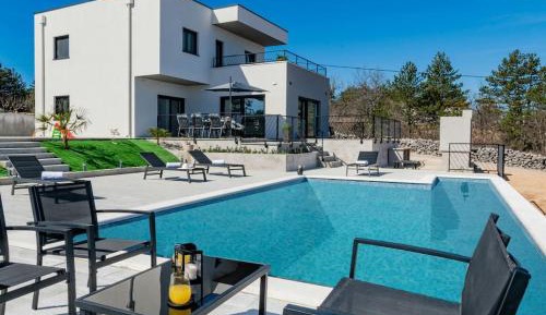 Villa with Private Pool