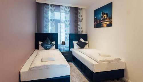 Single Room with Shared Bathroom