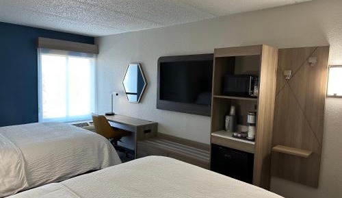 Standard Room with Two Queen Beds