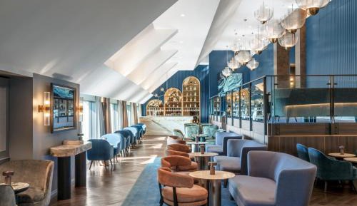 Classic King Room with Club Access