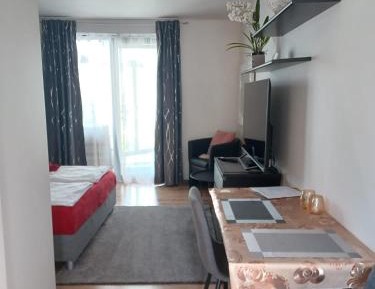 Deluxe Double Room (2 Adults + 1 Child)