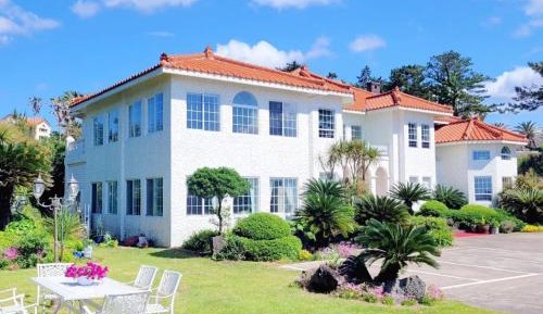 Six-Bedroom House