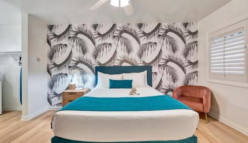 Standard Queen Room