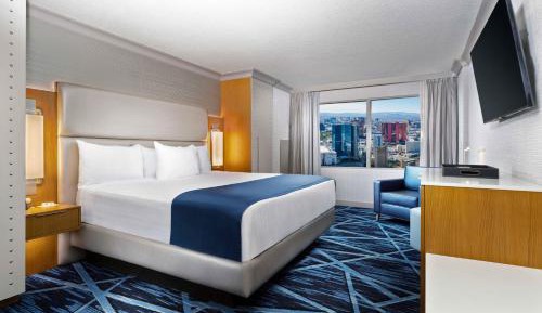 Elevate 1 King - Newly Renovated