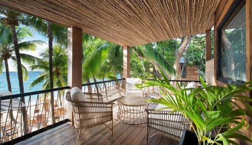 Deluxe Beach front Suite