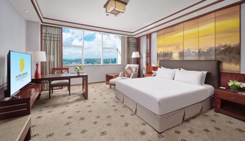 Deluxe Queen Room