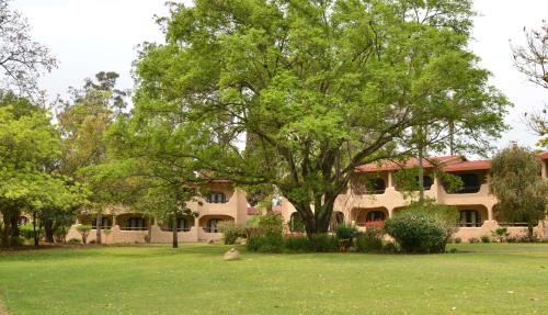 Standard King or Twin Room with Garden View