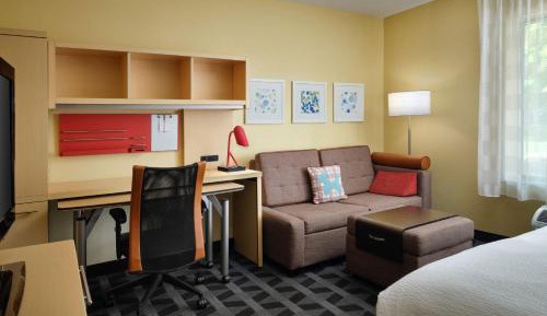King Studio with Sofa Bed