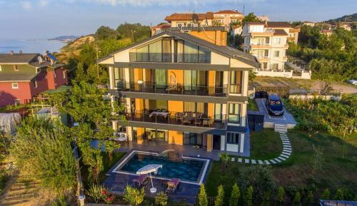 Villa with Sea View