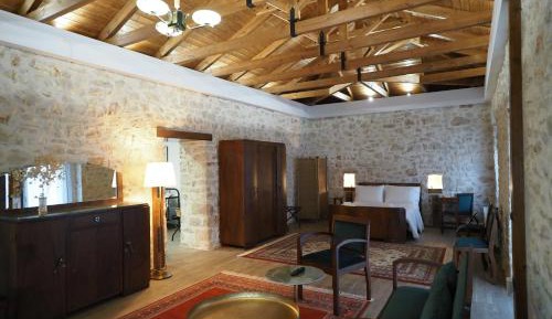 Deluxe Family Suite