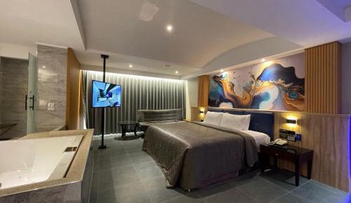 Superior King Room