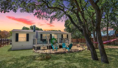 Three-Bedroom Holiday Home 