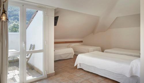 Quadruple Room with Balcony