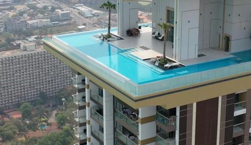 Apartment with private pool