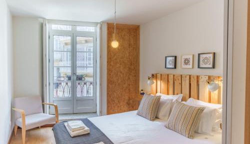 One-Bedroom Apartment with Street View