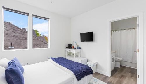 Double Room with Private Bathroom