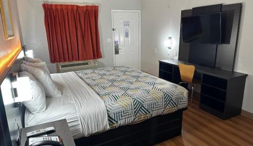 Queen Room with Two Queen Beds - Smoking