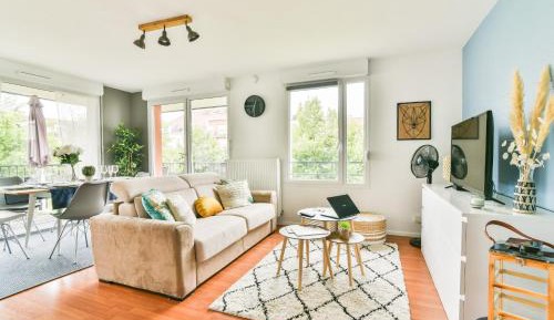 Apartment with Balcony