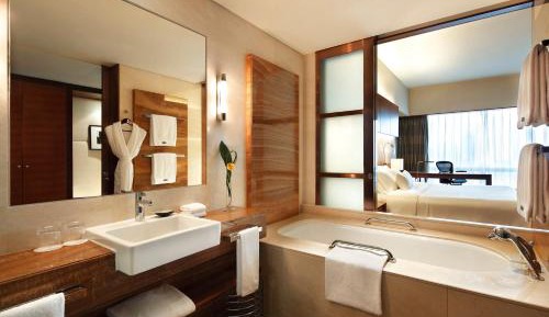 Renewal King Suite