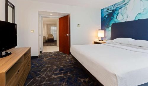 Executive King Suite - Non-Smoking