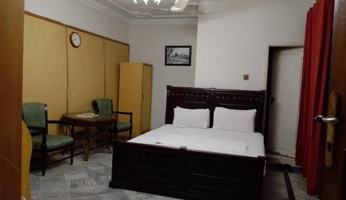 Deluxe Double Room (2 Adults + 1 Child)