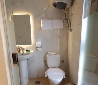 Deluxe Double Room with Pyramids View