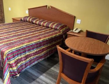 King Suite with Spa Bath