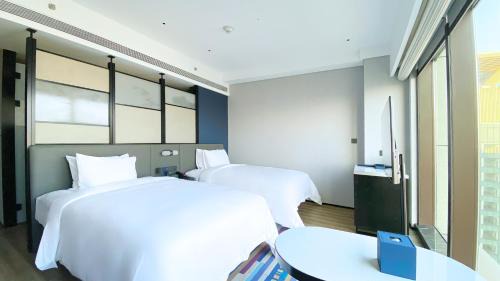 Premium Double Room with Two Double Beds and City View