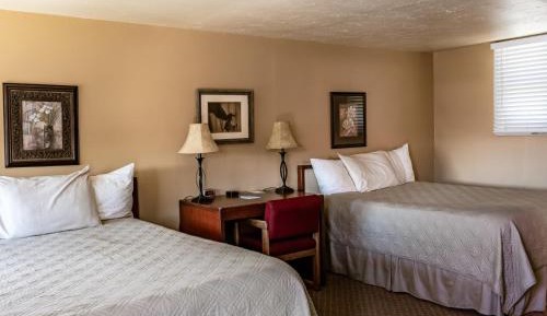 Queen Room with Two Queen Beds - Non-Smoking