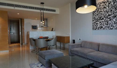One Bedroom Apartment Garden View (Includes Breakfast) - 915 sqft