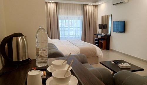 Deluxe Double Room (2 Adults + 1 Child)