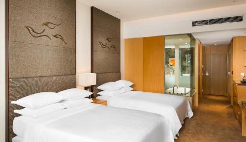 Double Room with Two Double Beds and Sea View