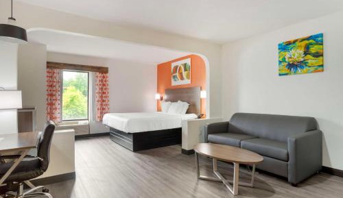 King Room with Sofa Bed - Smoking