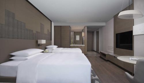 Double Room with Two Double Beds and City View 