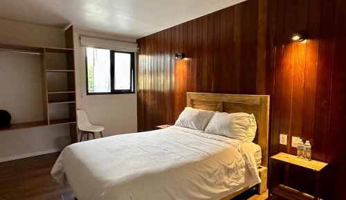 Deluxe Double Room (2 Adults + 1 Child)