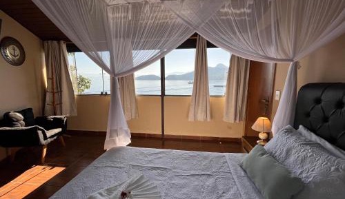 Deluxe Suite with Sea View