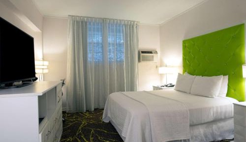 Queen Room