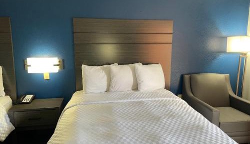 Queen Suite with Two Queen Beds