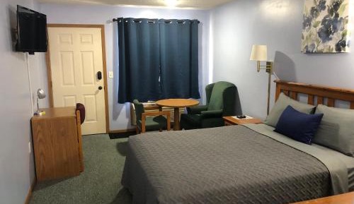 Single Room with Private Bathroom