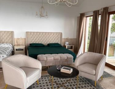 King Suite with Sea View