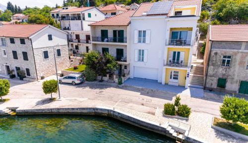 Studio Apartment with Sea View