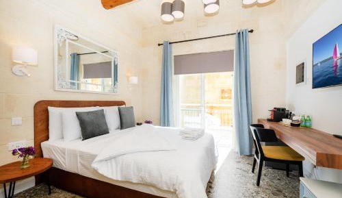 Deluxe Double Room with Balcony